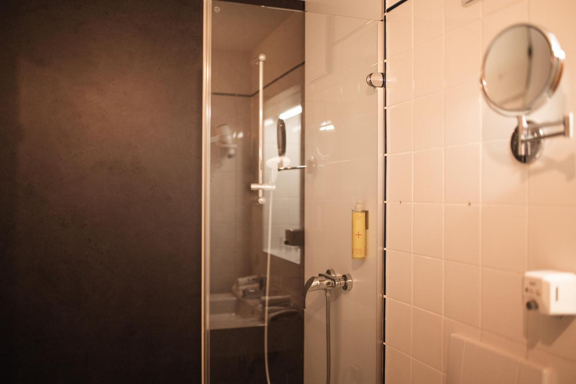 Hotel Am Main Veitshöchheim Habitación foto
